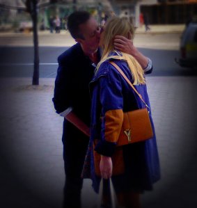 A street kiss close I caught